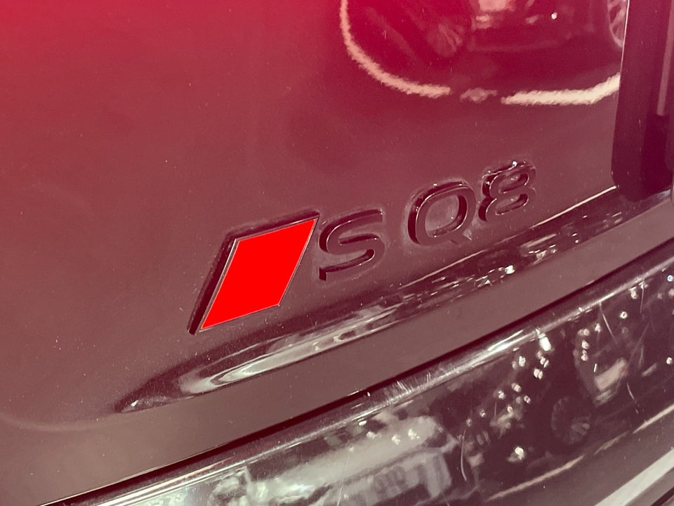 Audi SQ8 e-tron quattro 5d