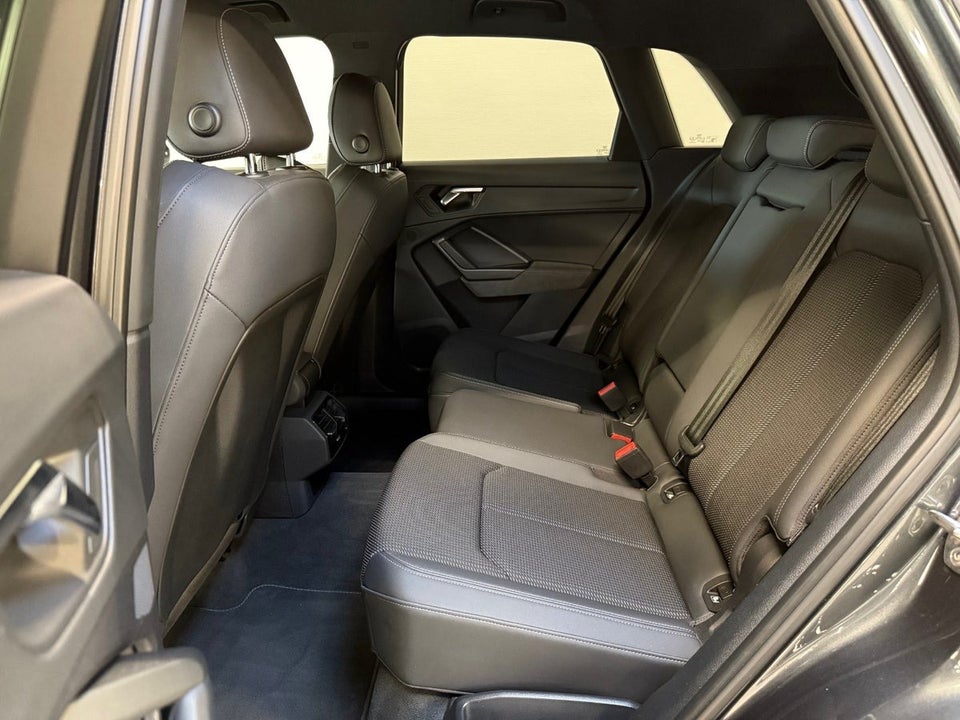 Audi Q3 45 TFSi e S-line S-tr. 5d