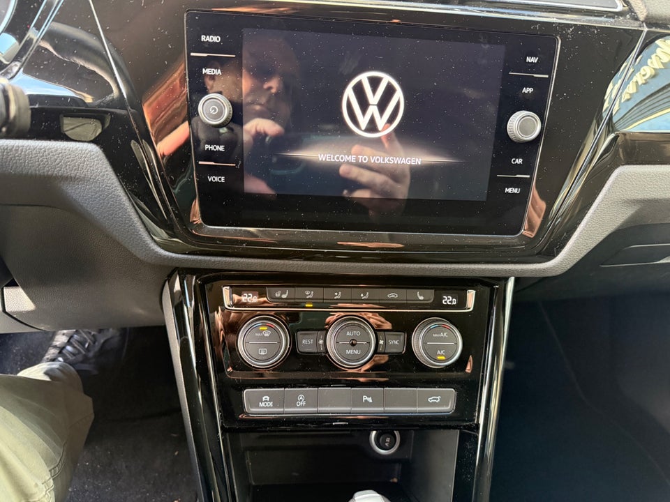 VW Touran 2,0 TDi 150 Highline+ DSG Van 5d