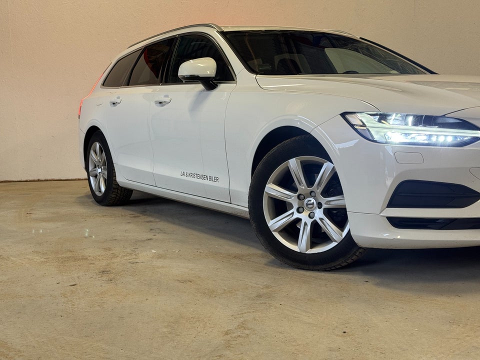 Volvo V90 2,0 D4 190 Momentum aut. 5d