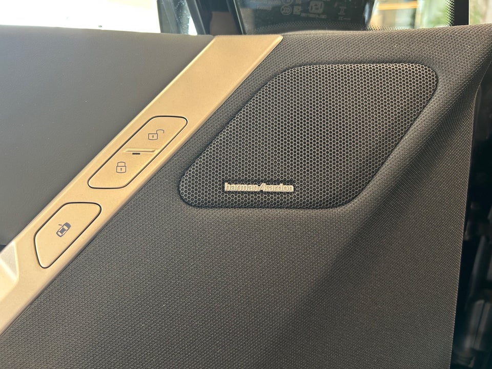 BMW iX xDrive40 Supercharged 5d