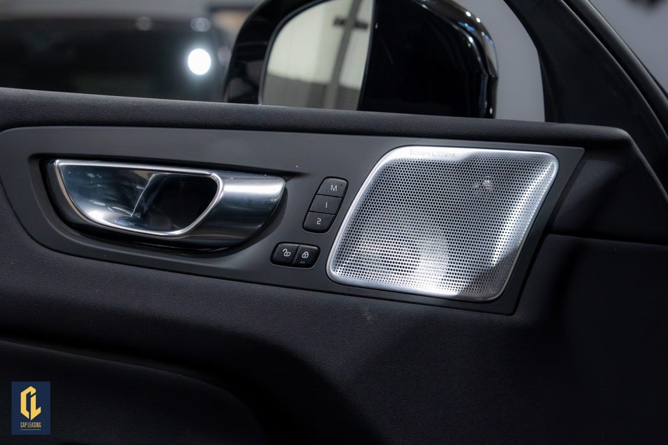 Volvo XC60 2,0 T8 ReCharge Inscription aut. AWD 5d