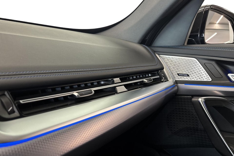 BMW iX1 xDrive30 M-Sport 5d