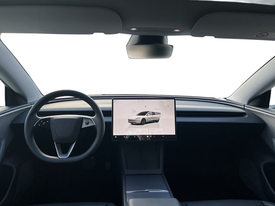 Tesla Model 3 RWD 4d