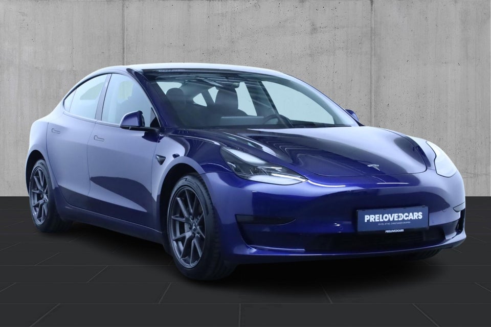 Tesla Model 3 Standard Range+ RWD 4d