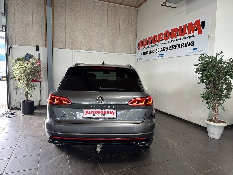 VW Touareg 3,0 TDi 286 R-line aut. 4Motion Van 5d