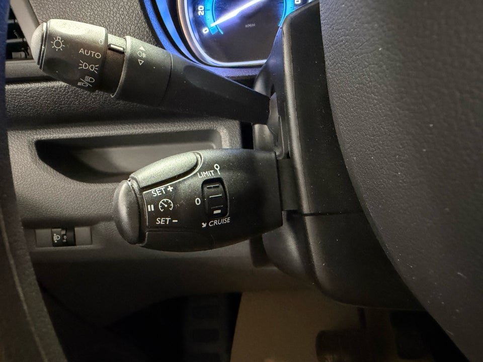 Peugeot e-Expert 75 L2 Plus Van