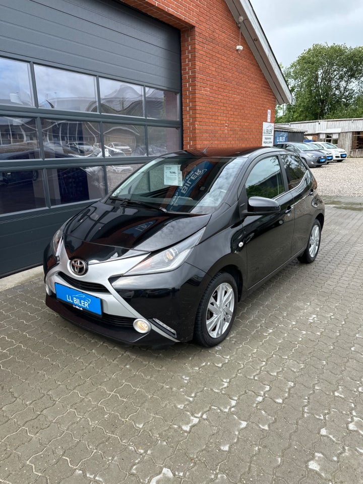 Toyota Aygo 1,0 VVT-i x-black II 5d