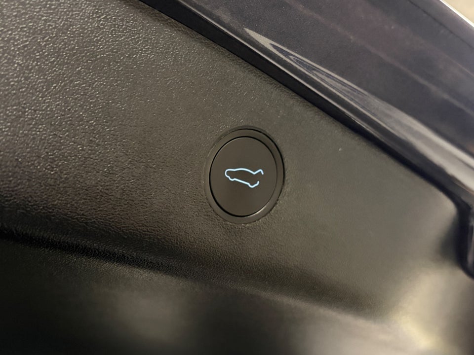 Tesla Model 3 Long Range RWD 4d