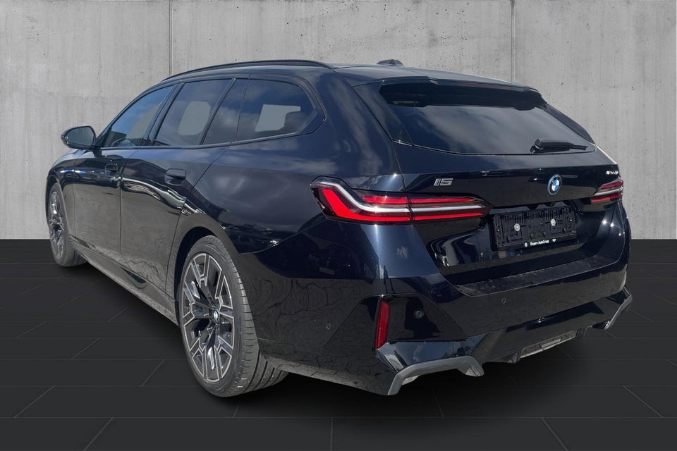 BMW i5 eDrive40 Fully Charged 4d