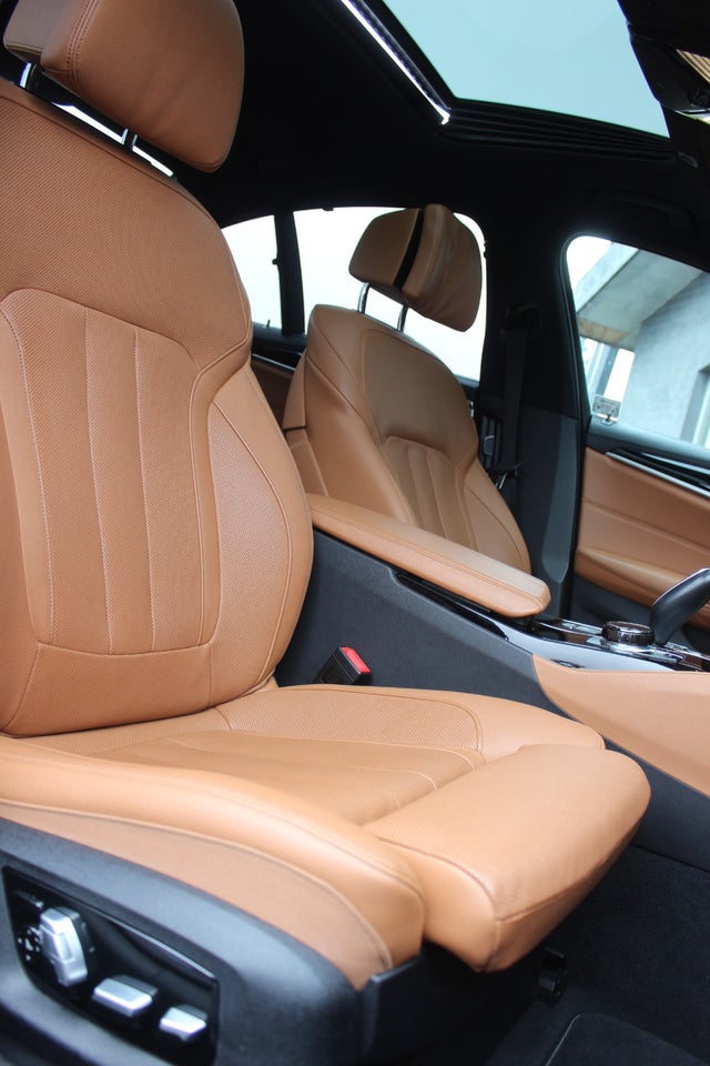 BMW M550i 4,4 xDrive aut. 4d