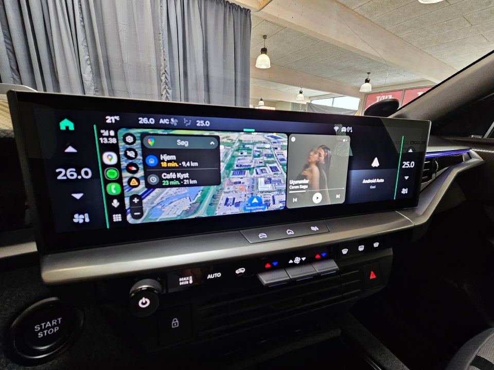 Opel Grandland-e 73 GS Sky 5d