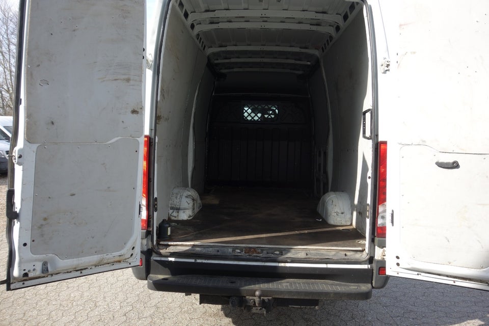 Iveco Daily 2,3 35S16 12m³ Van AG8