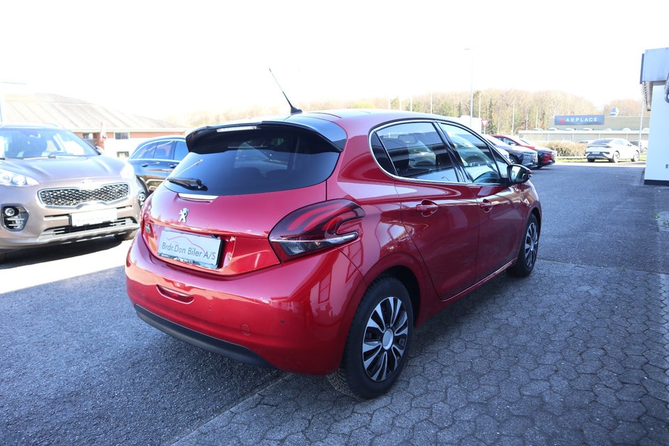 Peugeot 208 1,5 BlueHDi 100 Allure Sky 5d