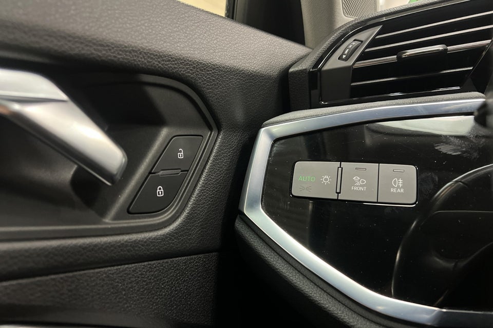 Audi Q3 45 TFSi e Attitude plus S-tr. 5d