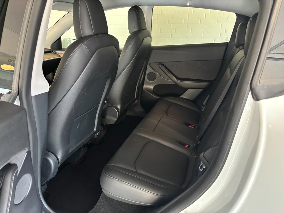 Tesla Model Y Long Range AWD 5d