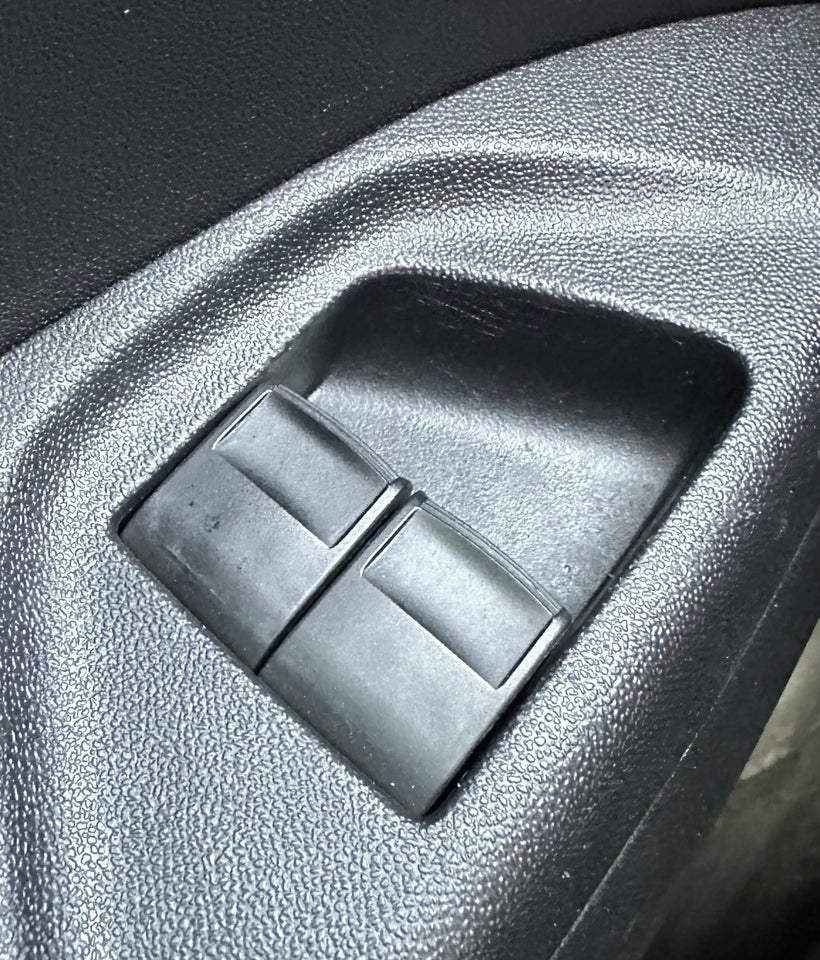 Peugeot 108 1,0 e-VTi 69 Desire TOP! 5d