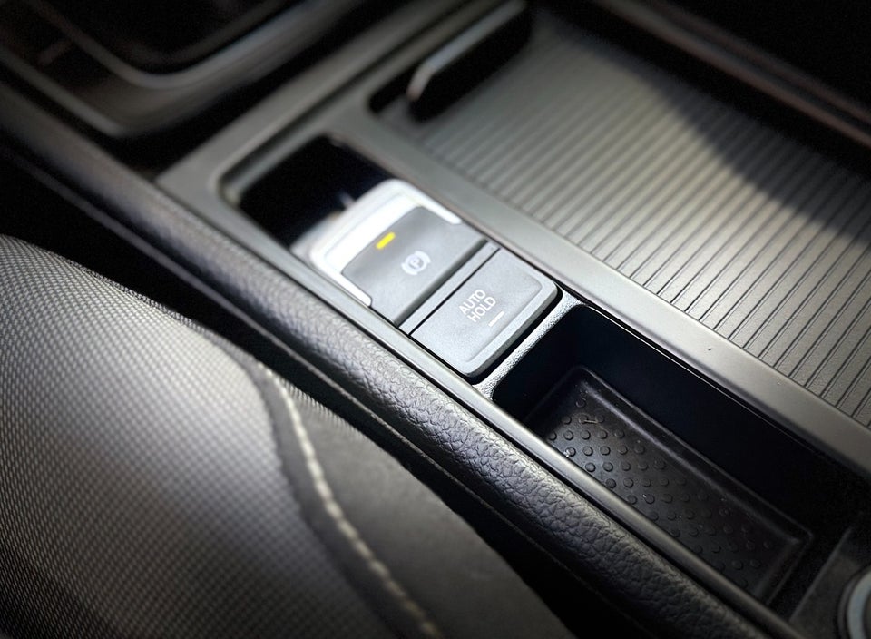 VW Golf VII 1,4 TSi 150 R-line BMT 5d