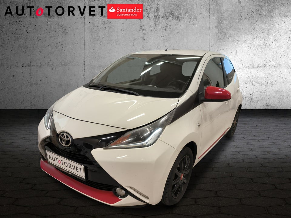 Toyota Aygo 1,0 VVT-i x-press 5d