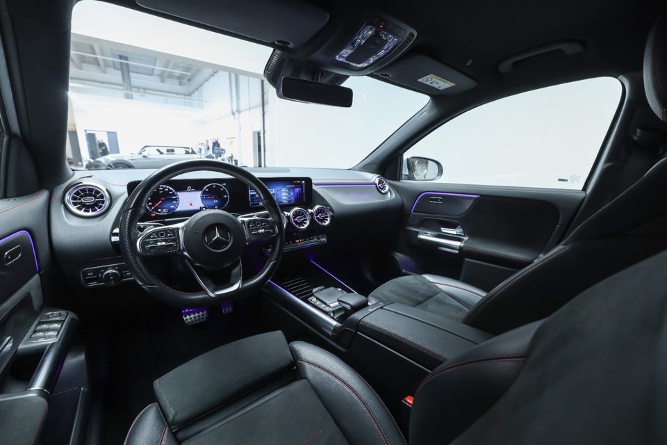 Mercedes EQA350 AMG Line 4Matic 5d