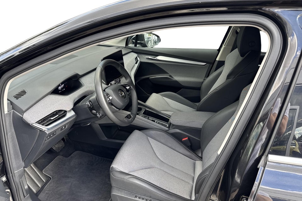 Skoda Enyaq 60 iV Loft 5d