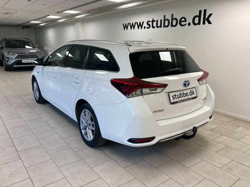 Toyota Auris 1,8 Hybrid H2 Comfort Touring Sports CVT 5d