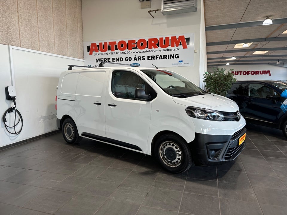 Toyota ProAce 1,6 D 95 Compact Base 5d