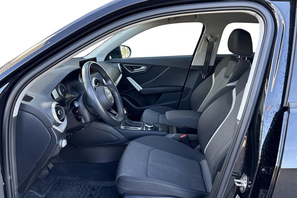 Audi Q2 35 TFSi S-line S-tr. 5d