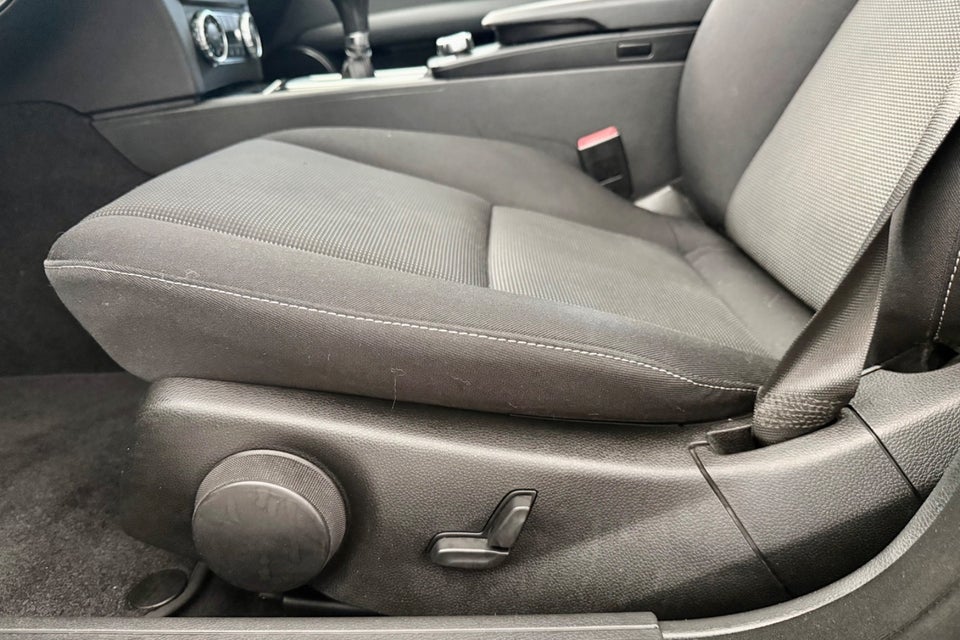 Mercedes C180 2,2 CDi BE 4d
