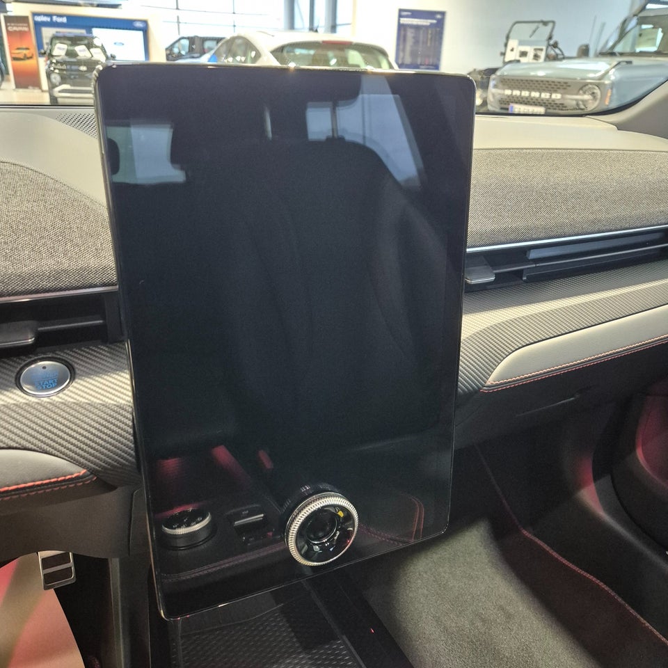 Ford Mustang Mach-E 98 Premium Extended Range AWD 5d