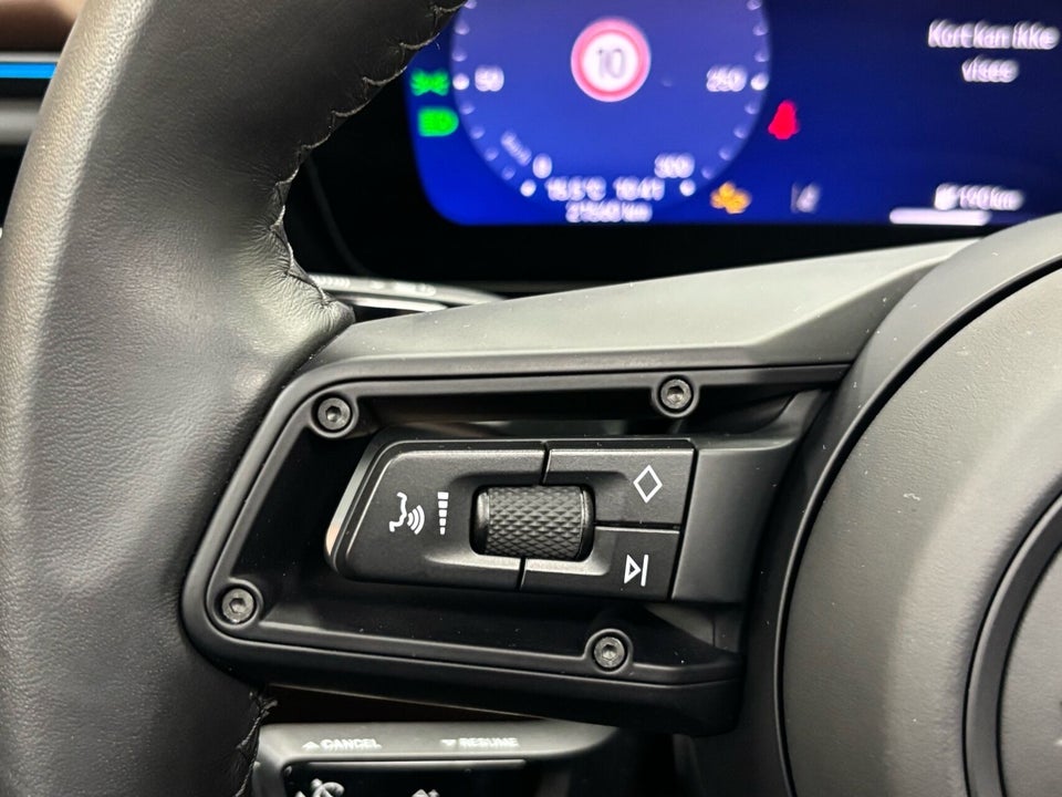 Porsche Macan Turbo 5d