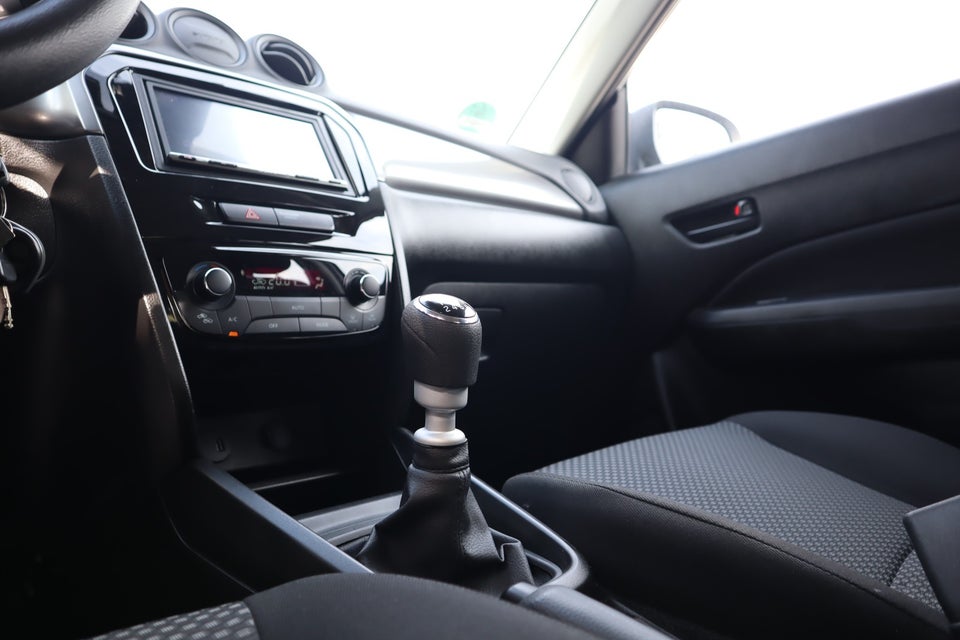 Suzuki Vitara 1,4 mHybrid Touch 5d