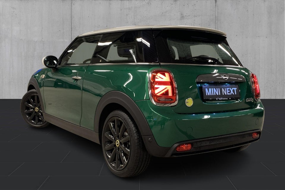 MINI Cooper SE Essential 3d