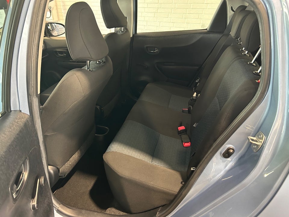 Toyota Yaris 1,3 VVT-i T1 5d