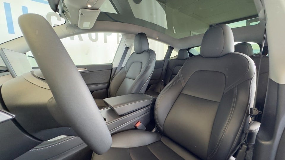 Tesla Model Y Long Range AWD 5d