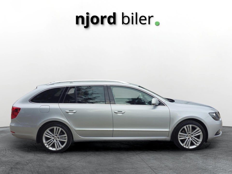Skoda Superb 1,8 TSi 160 Elegance Combi DSG 5d