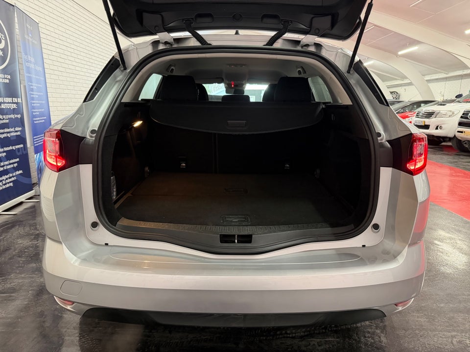 Renault Megane IV 1,2 TCe 100 Zen Sport Tourer 5d