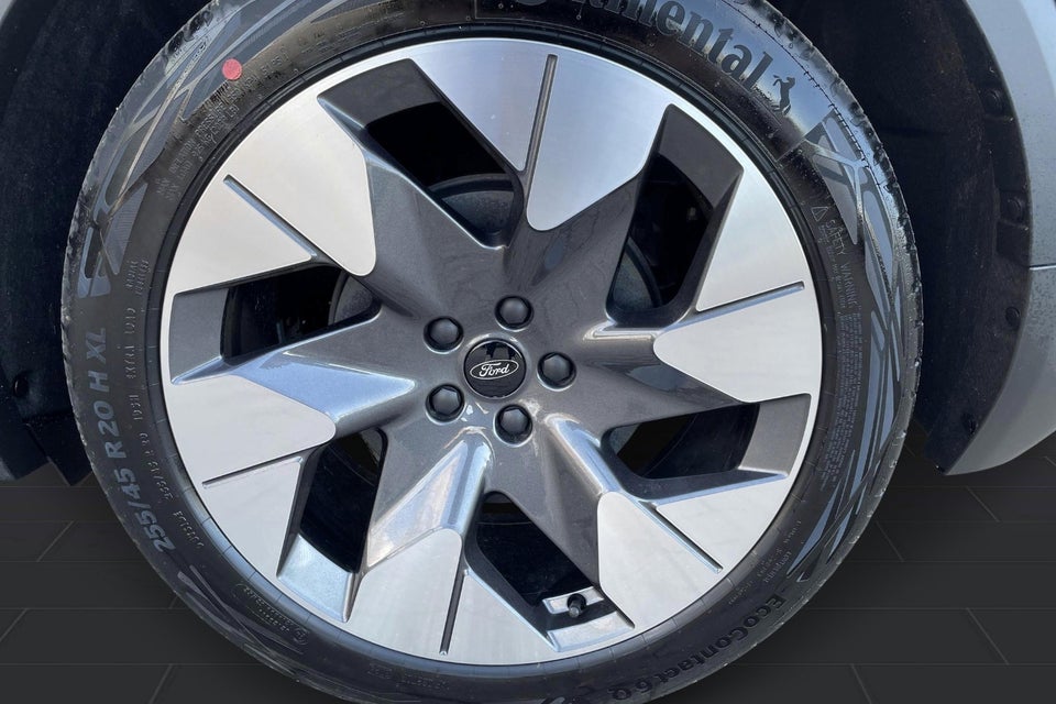 Ford Explorer 77 Premium Extended Range 5d