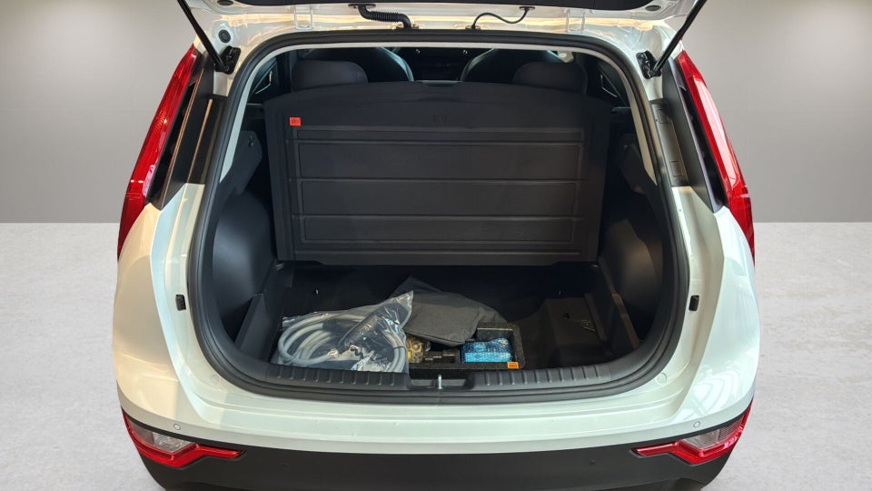 Kia Niro 64 EV Access 5d
