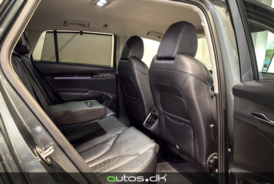 Skoda Enyaq 80 iV Selection Suite 5d