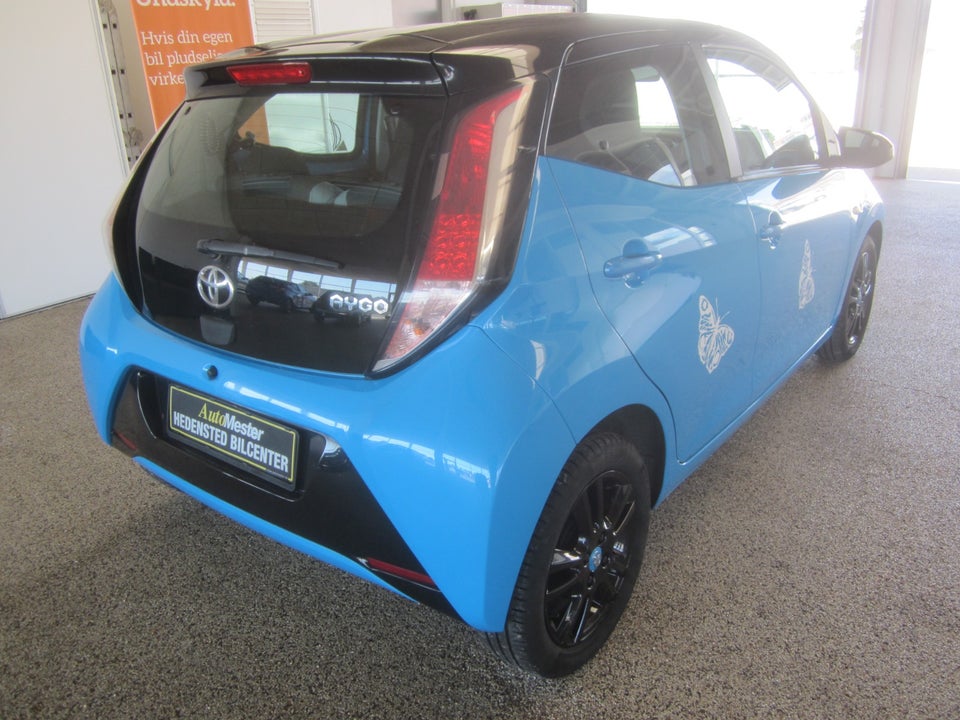 Toyota Aygo 1,0 VVT-i x-wave 5d
