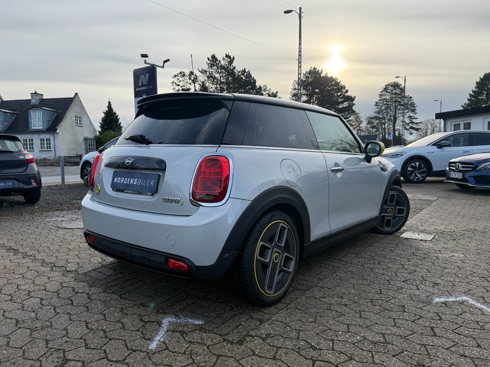 MINI Cooper SE Yours Trim 3d