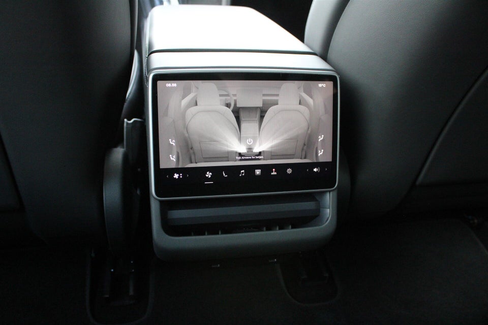 Tesla Model 3 Long Range AWD 4d