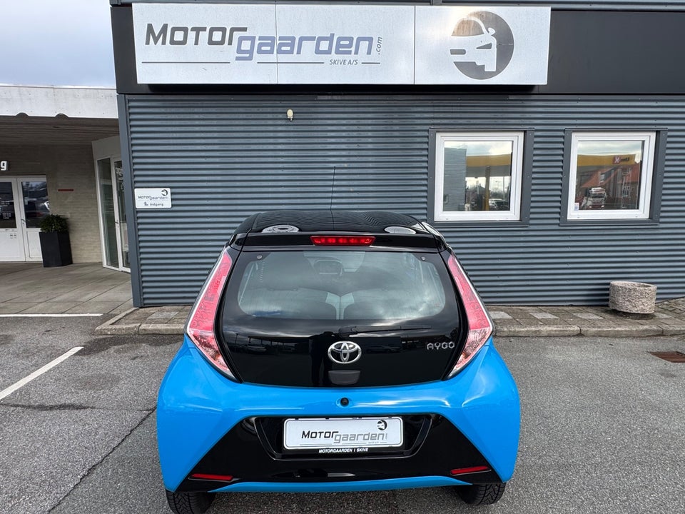 Toyota Aygo 1,0 VVT-i x-press 5d