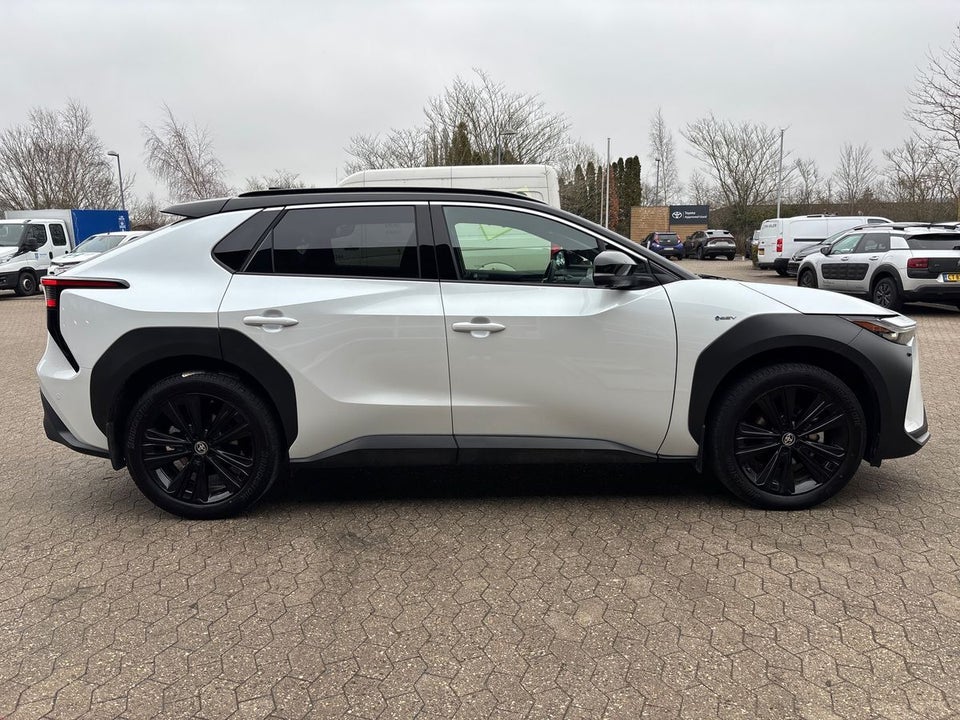 Toyota bZ4X Executive Premium 5d