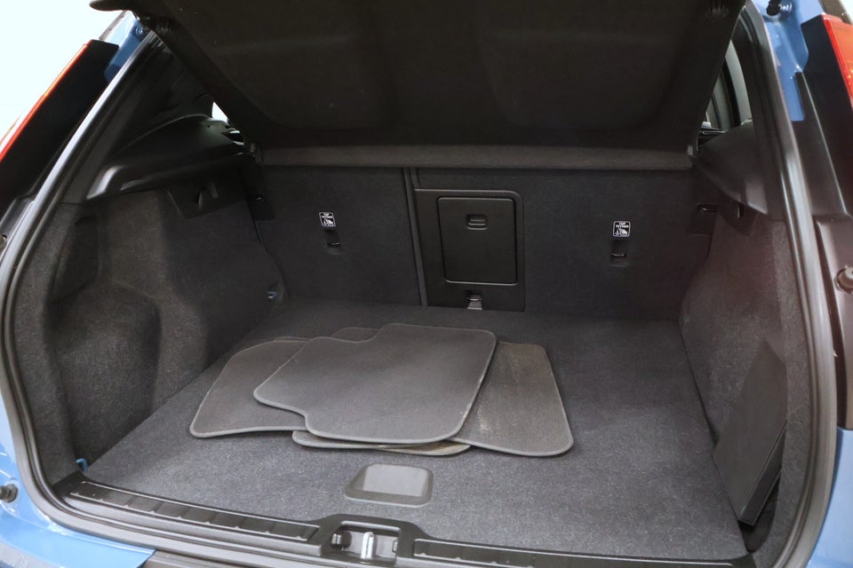 Volvo XC40 P6 ReCharge Core 5d