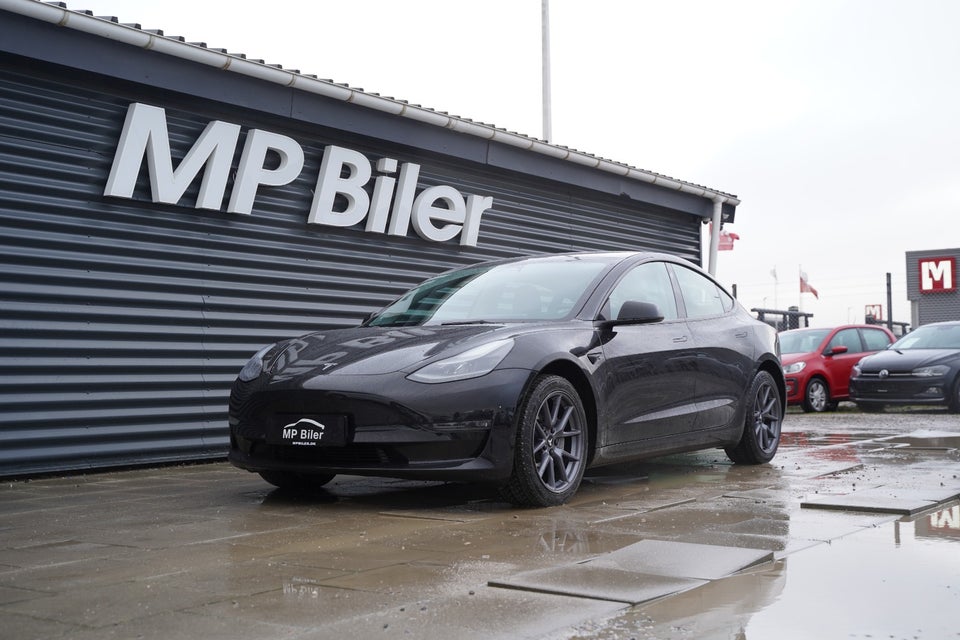 Tesla Model 3 Long Range AWD 4d