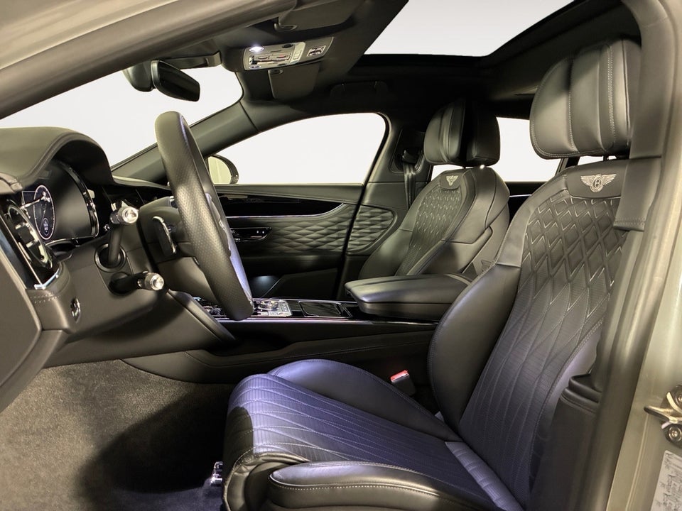 Bentley Flying Spur 6,0 W12 Mulliner Mansory Black Line aut. 4d