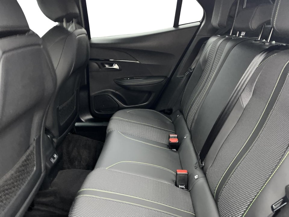 Peugeot e-2008 54 GT 5d