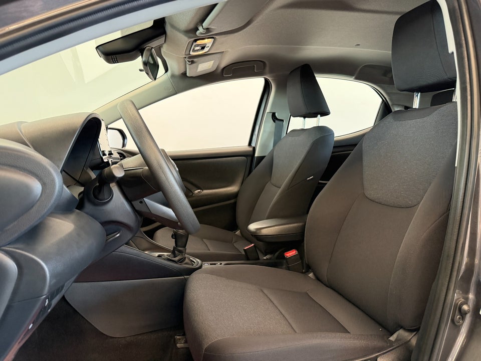 Toyota Yaris 1,5 Hybrid H1 e-CVT 5d
